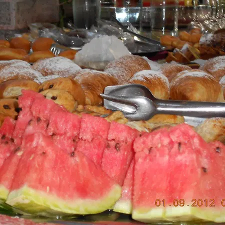 Maria Grazia 公寓式酒店 里米尼